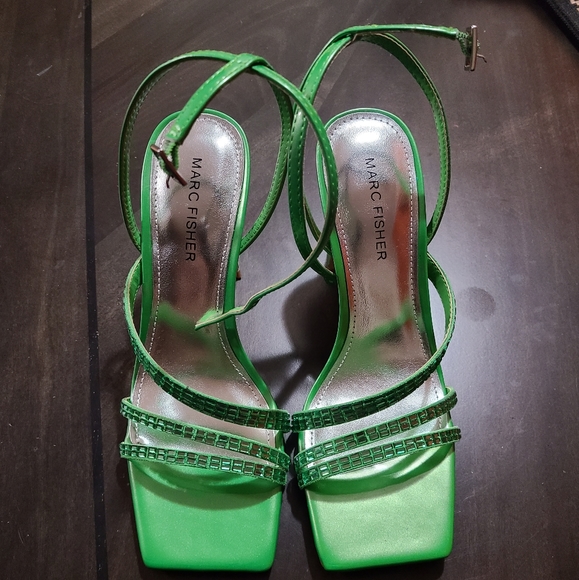 Marc Fisher, 6.5 green heels - Picture 1 of 6